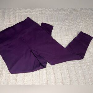 Victoria’s Secret Purple Ribbed Yoga Pants L